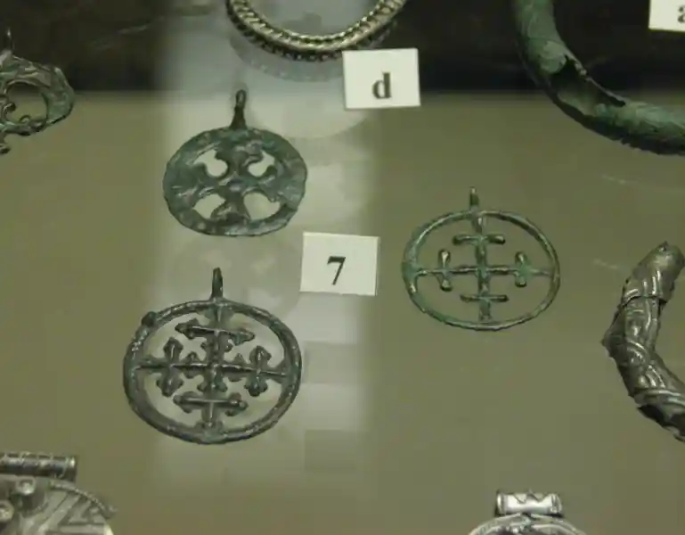 Ornaments solar cross, cross inside circles